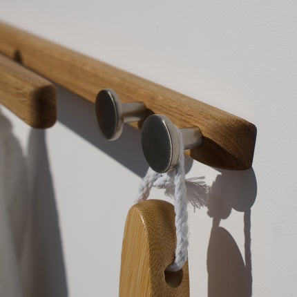 Porte-serviettes moderne en chêne