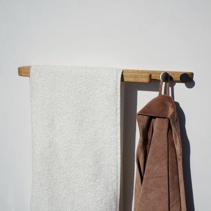 Porte-serviettes moderne en chêne
