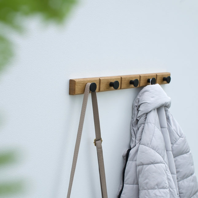 Wandhänger aus Holz für den Flur