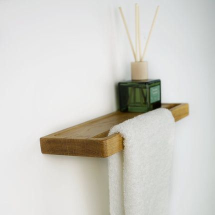 Dębowa półka na biżuterię i okulary z uchwytem na ręcznik