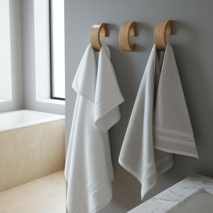 Drewniany haczyk na ręczniki, dębowy wieszak do przedpokoju, nowoczesny design, montaż ścienny.