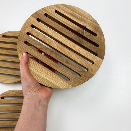 Oak floating shelved, round decorating shelves, modern home deco shelvs, floating plant shelf, fashionable furniture, shelves with bracket