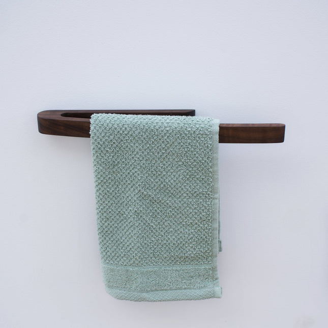 Wieszak na ręcznik z orzecha amerykańskiego – elegancki, samoprzylepny, bez wiercenia, minimalistyczny