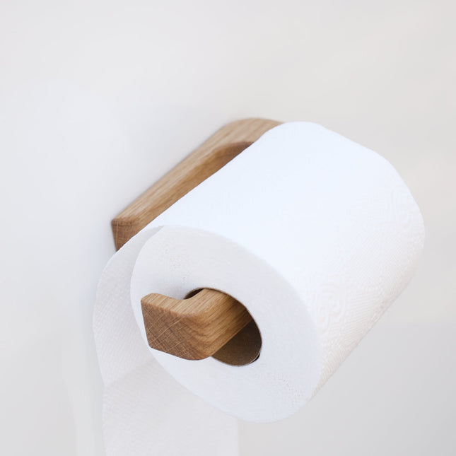 Nowoczesny samoprzylepny uchwyt na papier toaletowy z litego drewna dębowego, styl loft, japandi.