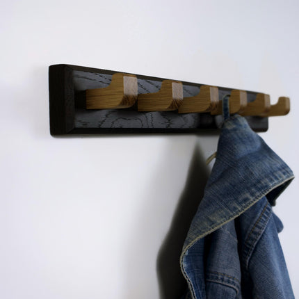 Minimalistischer Holz-Wandhaken