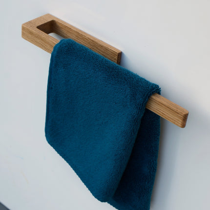 Naturalny drewniany haczyk samoprzylepny do niewielkich ręczników